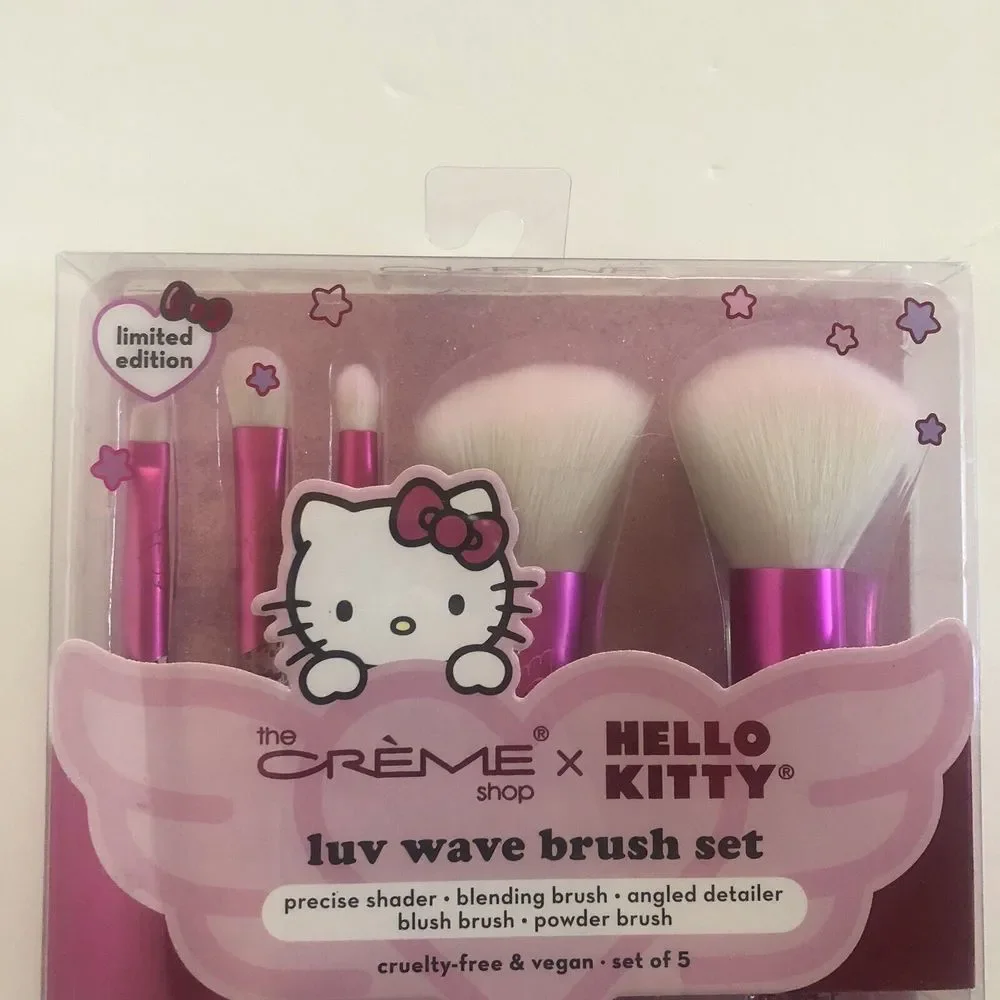 Hello Kitty x the Creme Shop “luv wave brush” MAKEUP BRUSH SET + BLENDERS New